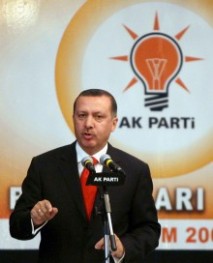 Erdoğan: Siyasetin seviyesini yükseltelim