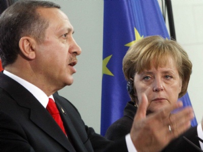 Ankara prepares for tug-of-war battle with Merkel