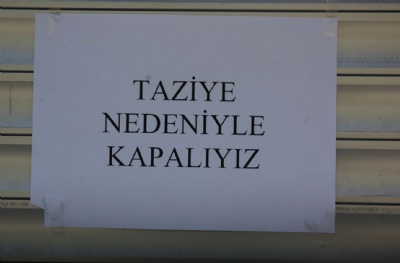 Hakkari'de esnaf kepenklerini açmadı