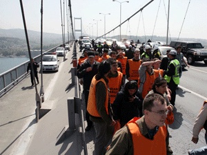 Boğaz'da eylem yapan 25 kişi gözaltına alındı 