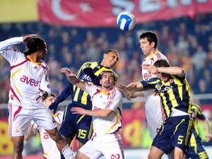 Galatasaray: 2 &#8211; Fenerbahçe: 1