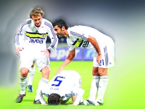 F.Bahçe çizgiyi Emre ile geçti!