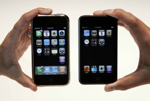 Apple'dan iPhone ve iPod Touch'a takviye