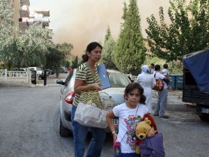 İzmir'de evler boşaltılmaya başladı