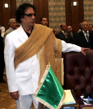 Kaddafi'den demokrasi eleştirisi