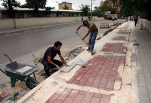 Bursa'nın ana caddelerine makyaj 