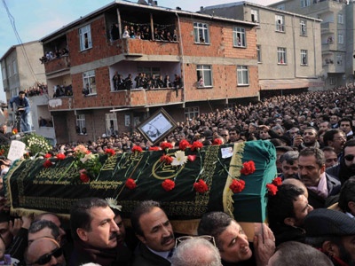 'Kıvırcık Ali'ye hüzünlü veda