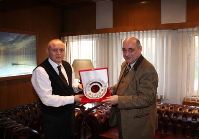 Başkonsolos Mikatsadze'den Vali Kızılcık'a veda zi