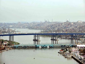 Galata Köprüsü taşındı