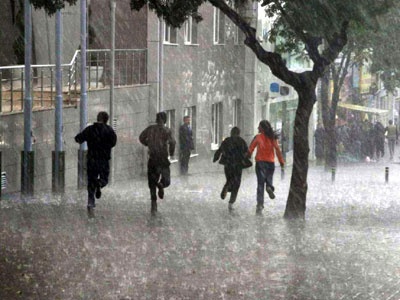 İstanbul sağanak yağışa teslim