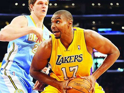 Lakers'ı Bynum sırtladı