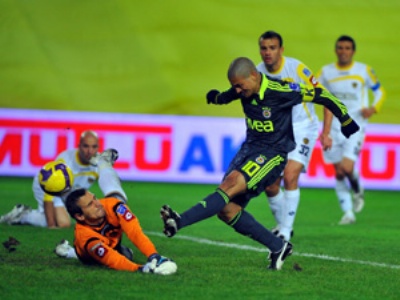 Fenerbahçe: 3 Ankaragücü: 2