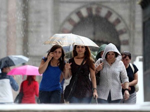 Yağışlar sürecek, hava sıcaklıkları düşecek  