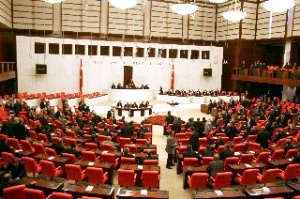 Turkish parliament backs direct presidential elect