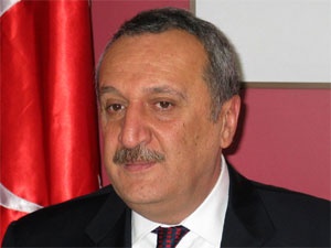 Mehmet Ağar'a hırsız şoku