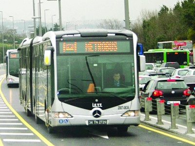 Metrobüse mesafeli tarife geliyor