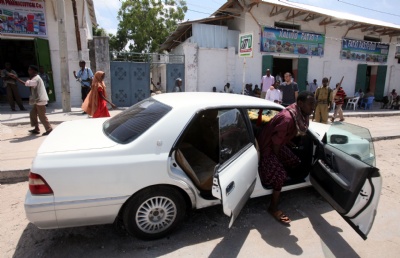 Mogadişu'da AA aracına saldırı