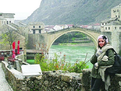 Mostar üzerinde 'Uçuyorum'