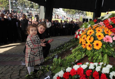 8. Cumhurbaşkanı Turgut Özal'a sevgi seli