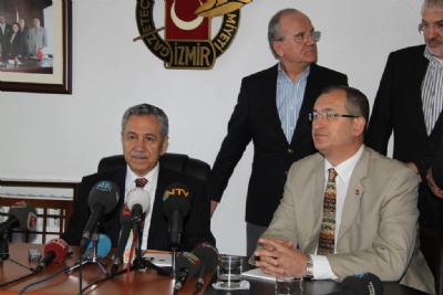 Arınç: Gazeteci demek özgür insan demektir