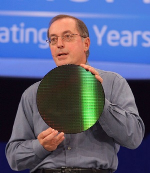 Intel'in yeni işlemcisi Nehalem