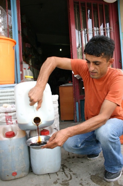 Siirt'in meşhur İskambo pekmezi pazara inmeye başl