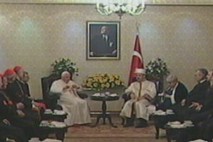 'Tek bir yaratana inanıyoruz'