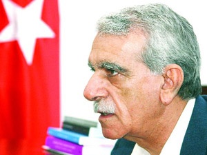 Ahmet Türk: Kürt sorununda  devlet de  değişmeli b
