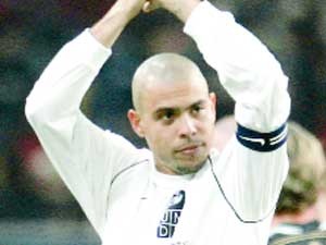 Zidane ve Ronaldo yoksulluk maçında