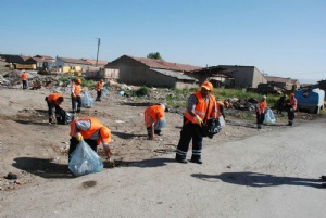 Sanayi Çarşısı'ndan 400 ton atık çıkarıldı