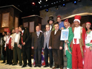 Seyhan Tiyatro Topluluğu Dünya'ya açıldı