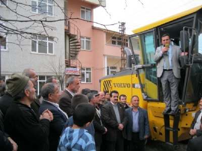 İlküvez'de yeni bir iş makinası daha hizmette