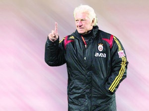 Futbolcular istedi Kalli gitti