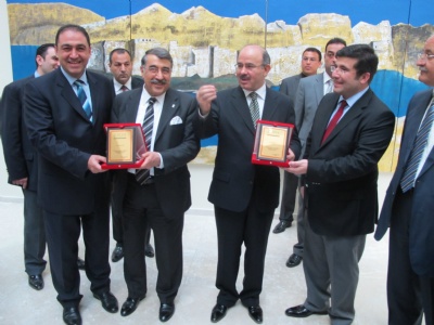 Zirve üniversitesi bin 200 öğrenciye ulaştı