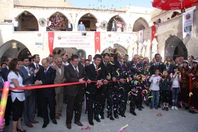 Mardin Surur Hanı binlerce eserle birlikte açıldı