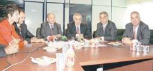 Hedef 3 maçta 200 bin seyirci