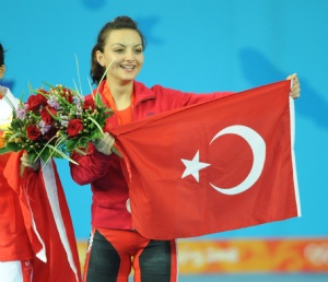 Pekin'de ilk madalyamız Sibel'den
