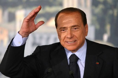 İtalya: Berlusconi istifa etsin