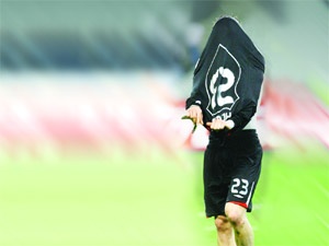 Kartal çakıldı