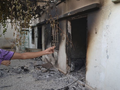 Hükümet binalarını Esed bombalattı