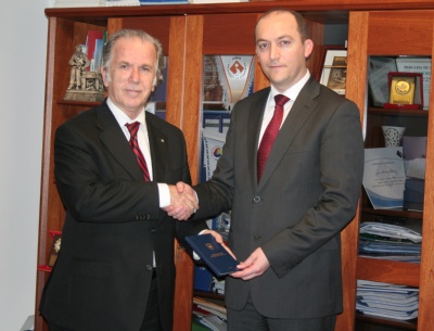 Kosova Ankara Büyükelçisi, İZTO'yu ziyaret etti