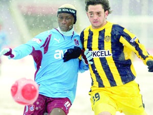 Yattara sıkıntılı Moawad oynuyor