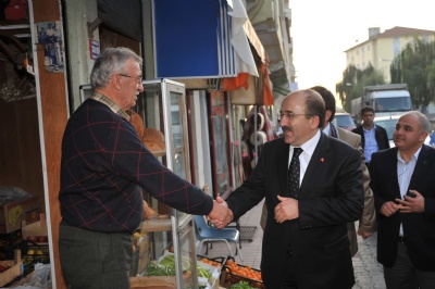 Gümrükçüoğlu: Çarşıbaşı esnafını ziyaret etti