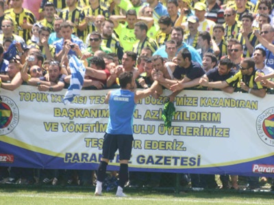 Takıma destek basına çakmak