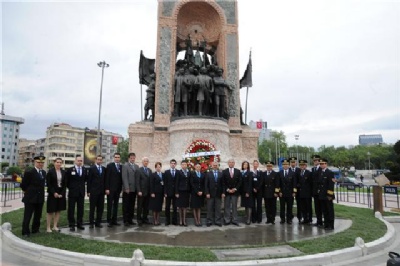 Türk Hava Yolları 77'inci Kuruluş  Yıldönümünü kut