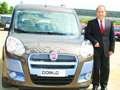 Türk malı Fiat Doblo'ya 'Yılın Ticari Aracı' ödülü