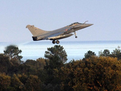 İspanya İtalya'ya askeri uçak yolladı