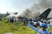 Endonezya'da uçak kazası: 49 ölü 
