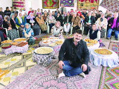 Maceracı, Burdur halk pazarında 