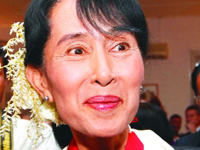 Suu Kyi seçimlerde resmen aday